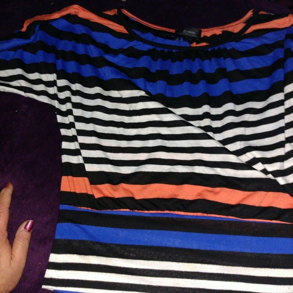 Top with stripes  large